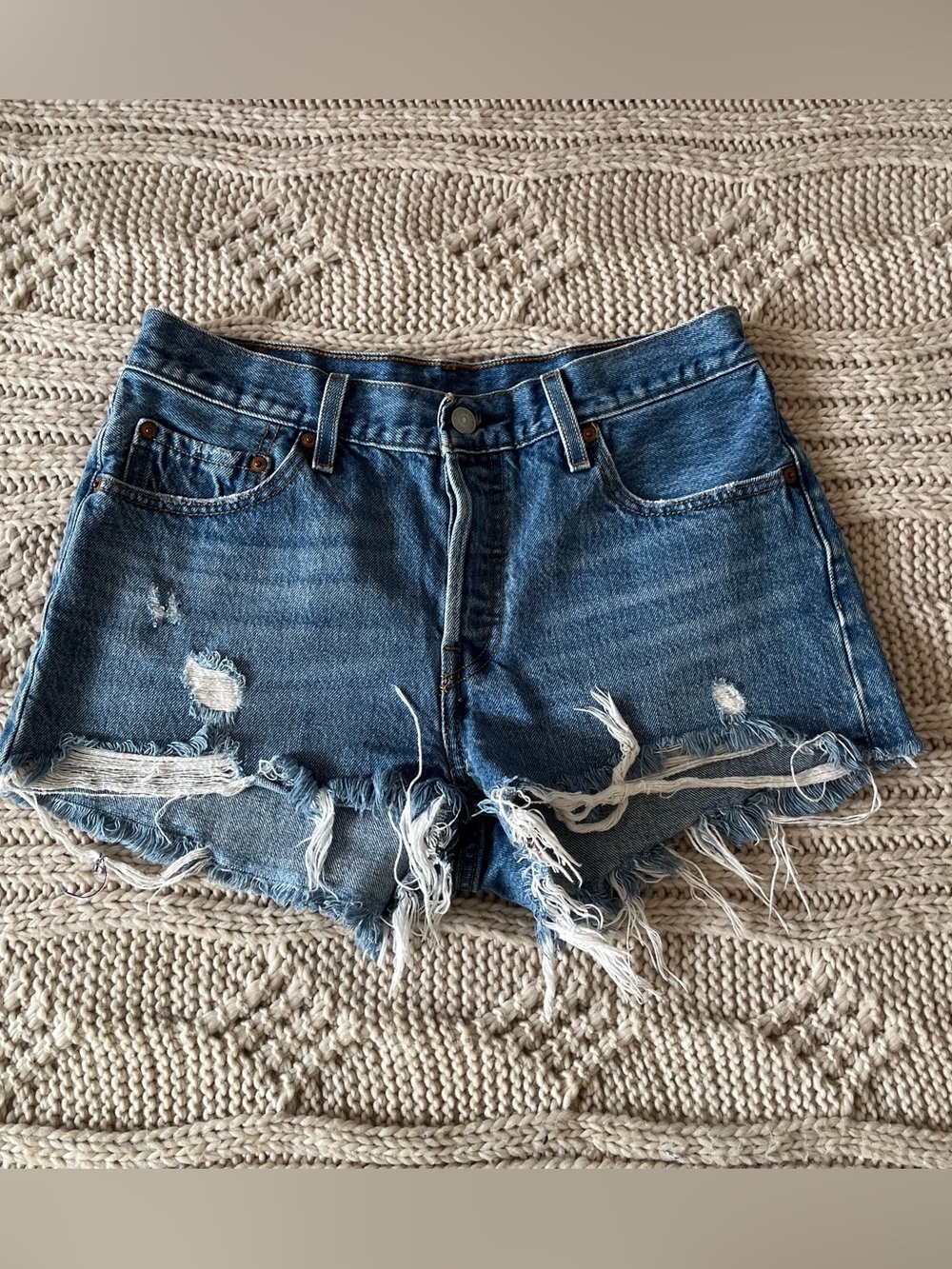 Levi’s 501 Original Distressed Shorts Size 28